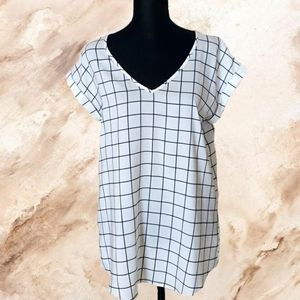 Express | Dress Blouse | White & Black